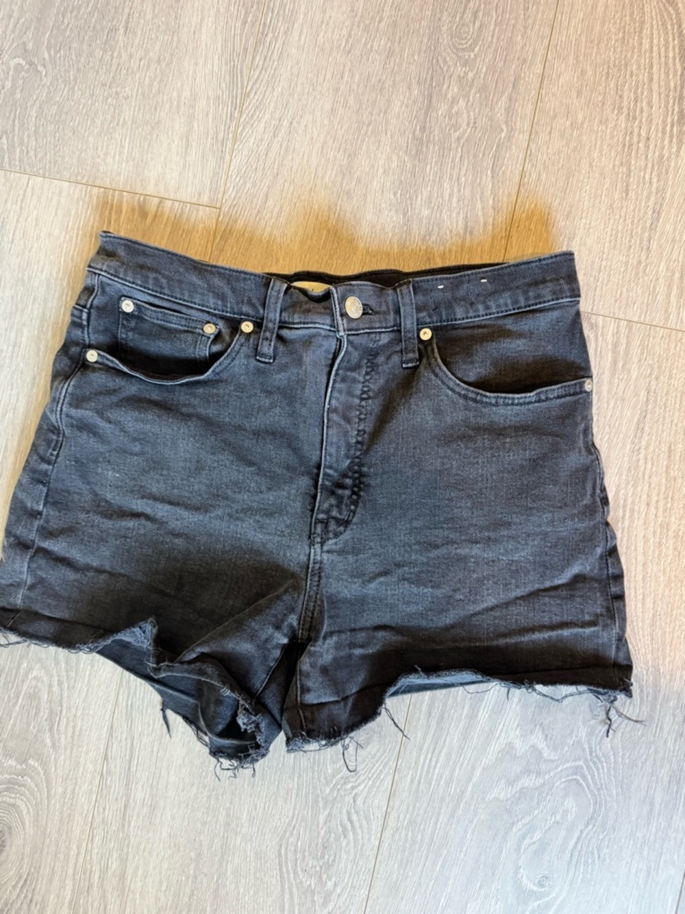 Madewell High-Rise Denim Shorts | Size 30 | Washed Black | Raw Hem